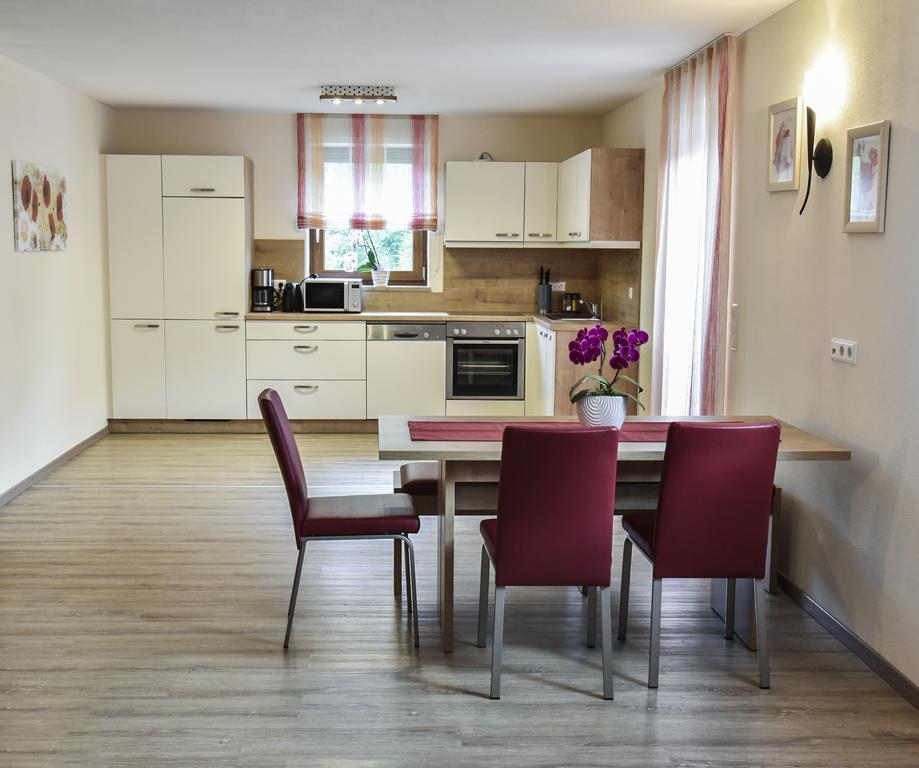Landhotel Zum Adler Oberbechingen Bagian luar foto