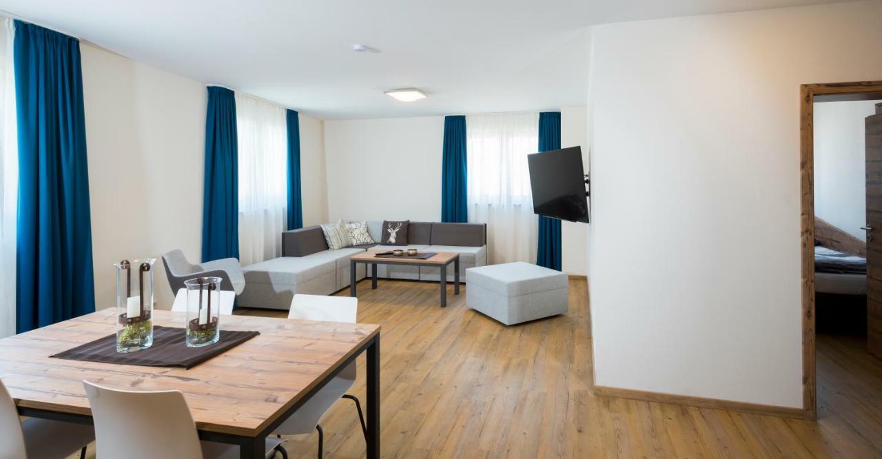 Landhotel Zum Adler Oberbechingen Bagian luar foto